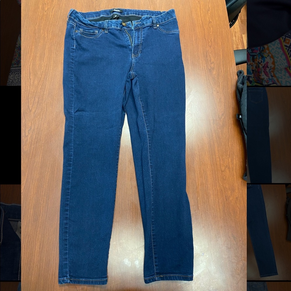Women’s Skinny Jeans